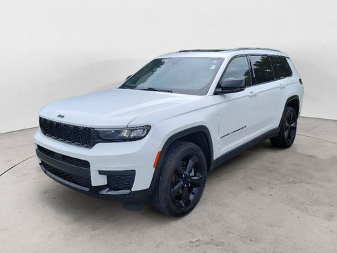 Used 2023 Jeep Grand Cherokee L Laredo AWD/4WD image 8
