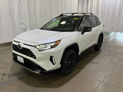 Certified 2025 Toyota RAV4 XSE w/ Advanced Technology Package AWD/4WD image 8