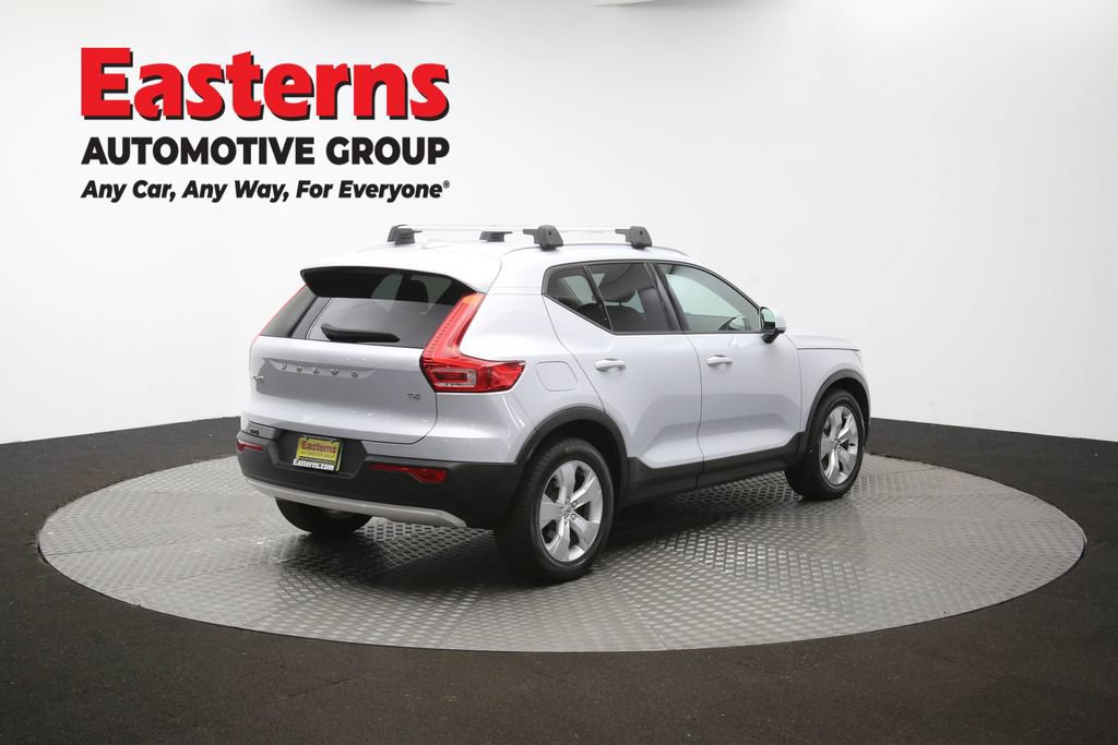 Used 2021 Volvo XC40 T4 Momentum FWD image 40