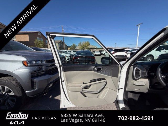 Certified 2023 Kia Soul LX FWD image 8