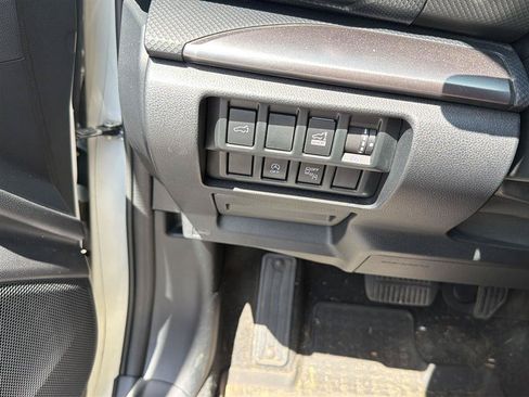 Used 2019 Subaru Forester Premium AWD/4WD image 19