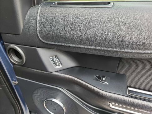 Used 2018 Ford Expedition XLT image 42