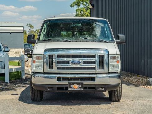 Used 2014 Ford E-350 and Econoline 350 XLT image 9
