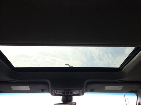 Used 2023 GMC Sierra 2500 Denali w/ Denali Ultimate Package image 16