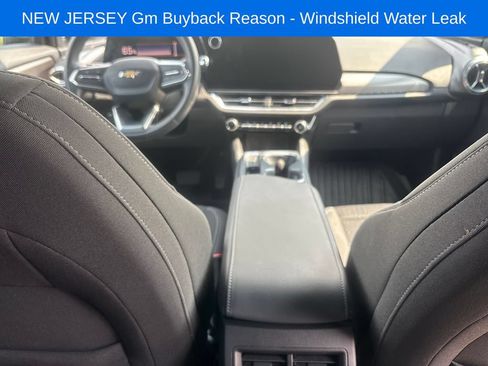 Used 2025 Chevrolet Equinox EV LT FWD image 11