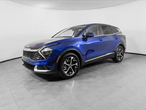 Used 2023 Kia Sportage EX FWD image 2