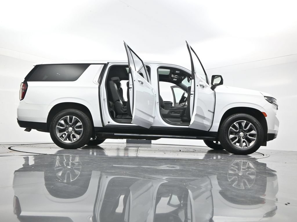 Used 2022 Chevrolet Suburban LT w/ LT Signature Plus Package AWD/4WD image 56
