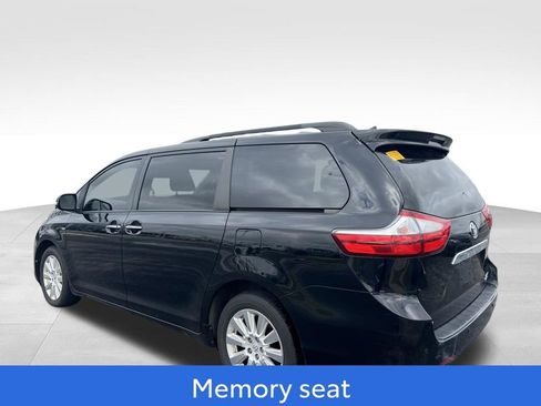 Used 2016 Toyota Sienna Limited Premium image 6