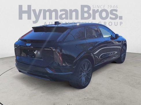 Used 2025 Cadillac Optiq Sport 2 AWD/4WD image 3