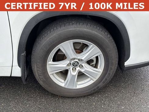 Used 2022 Toyota Highlander LE image 7