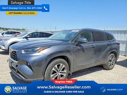 Used 2021 Toyota Highlander XLE