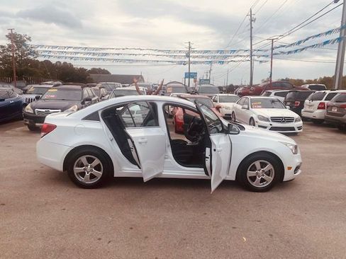 Used 2015 Chevrolet Cruze LT image 7