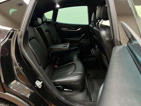 Used 2018 Maserati Levante AWD/4WD image 21