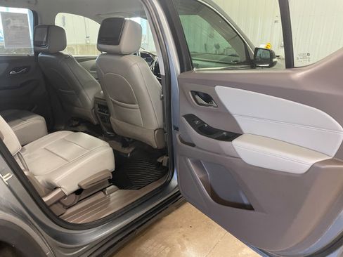 Used 2020 Chevrolet Traverse LT w/ LT Premium Package image 29