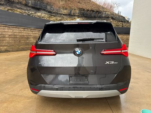 Certified 2025 BMW X3 xDrive30i w/ Premium Package image 4