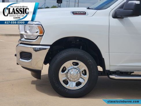 Used 2024 RAM 2500 Tradesman w/ Chrome Appearance Group AWD/4WD image 12