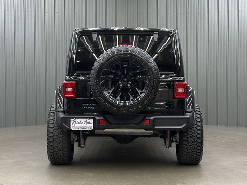 Used 2025 Jeep Wrangler Unlimited Sahara w/ Safety Group AWD/4WD image 4