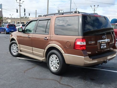 Used 2012 Ford Expedition XLT image 10