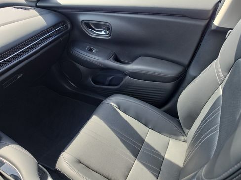 Used 2024 Honda HR-V EX-L image 15