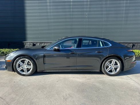 Used 2026 Porsche Panamera image 2