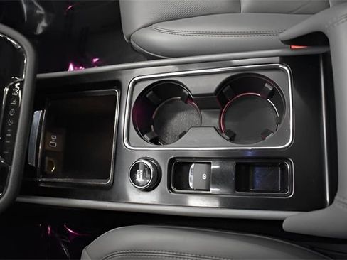 Used 2022 Lincoln Corsair AWD w/ Premium Package image 30