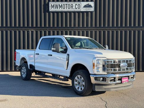 Used 2024 Ford F250 XLT image 1