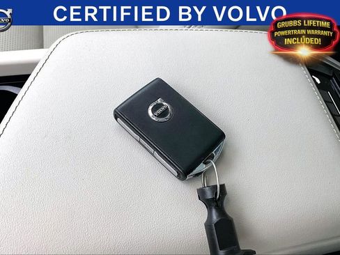 Certified 2023 Volvo XC60 B5 Ultimate w/ Climate Package AWD/4WD image 14