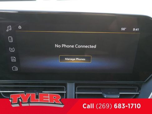 Used 2024 Chevrolet Trax LT w/ LT Convenience Package FWD image 46