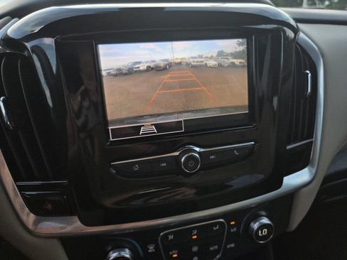 Used 2023 Chevrolet Traverse LS w/ Safety Package FWD image 9