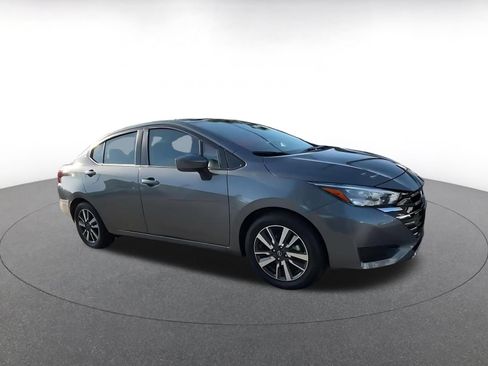 Used 2025 Nissan Versa SV FWD image 2