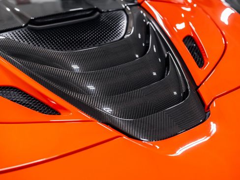 Used 2019 McLaren 720S Performance RWD image 31