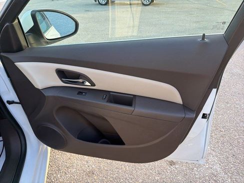 Used 2016 Chevrolet Cruze LTZ image 17