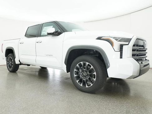 New 2026 Toyota Tundra Limited AWD/4WD image 32