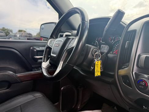 Used 2018 GMC Sierra 1500 SLT AWD/4WD image 17