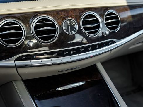 Used 2019 Mercedes-Benz S 560 Sedan image 29