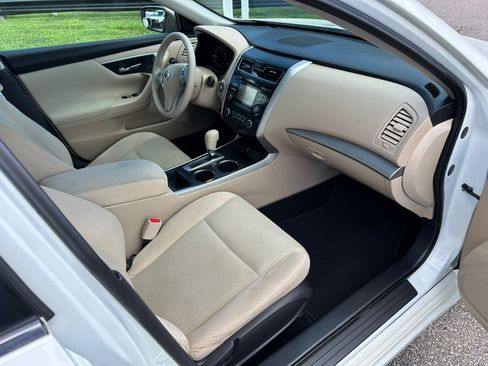 Used 2015 Nissan Altima 2.5 S w/ Power Driver Seat Package FWD image 13