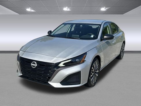 Used 2026 Nissan Altima 2.5 SV FWD image 7