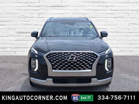 Used 2022 Hyundai Palisade Calligraphy FWD image 2