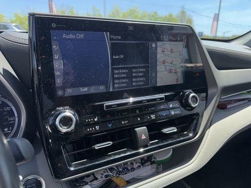 Used 2021 Toyota Highlander Limited image 7