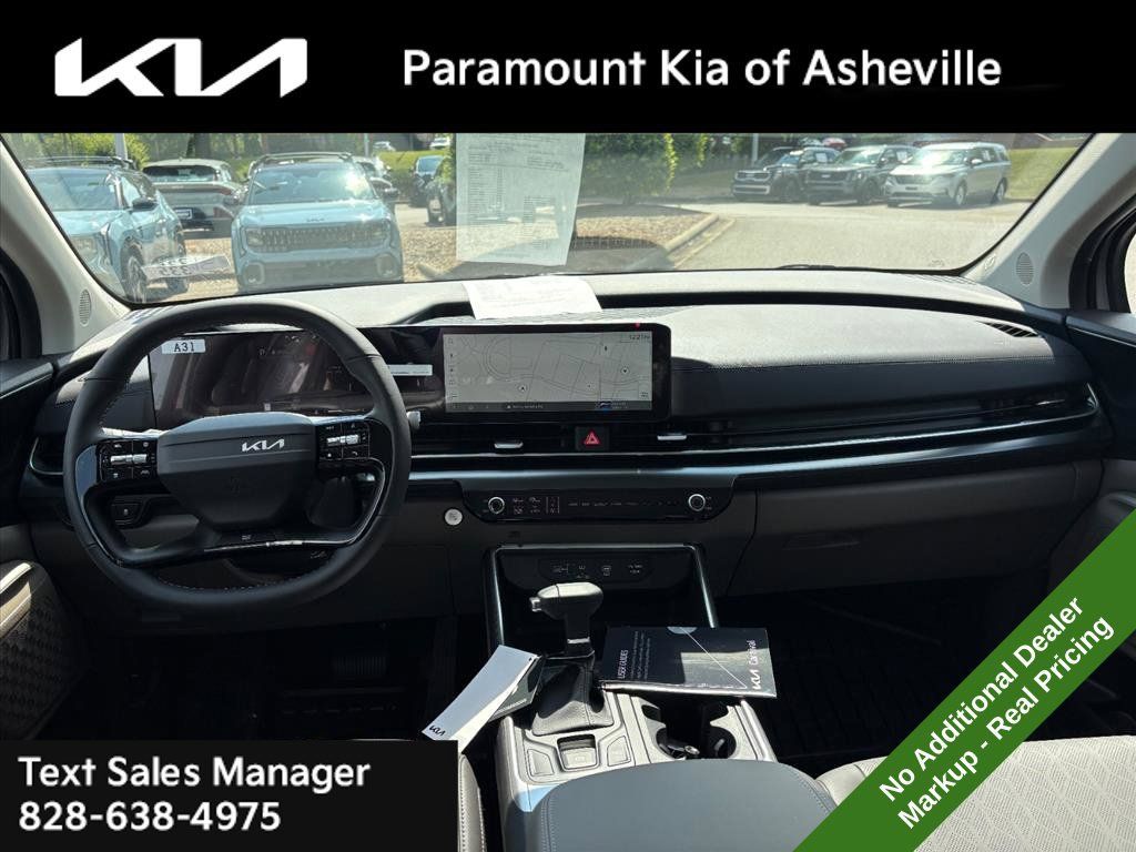 New 2027 Kia Carnival FWD image 8