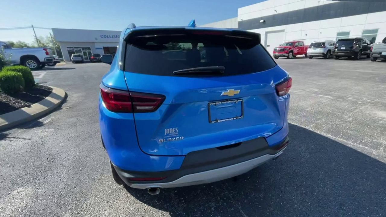 Used 2024 Chevrolet Blazer LT w/ Convenience Package FWD image 8