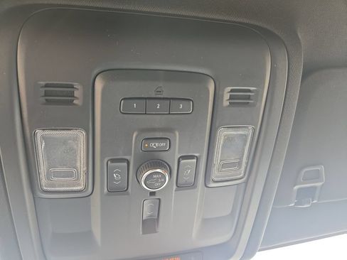 Used 2024 Chevrolet Tahoe Premier AWD/4WD image 42