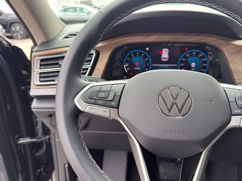 New 2026 Volkswagen Atlas SE FWD image 14