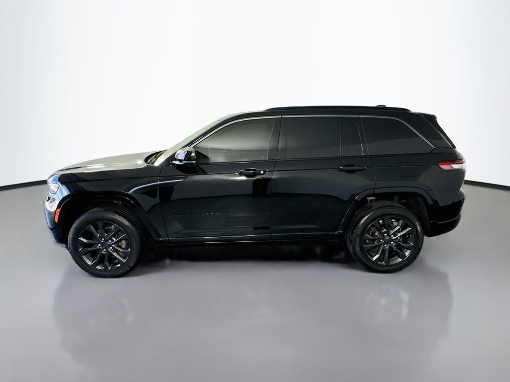 Used 2026 Jeep Grand Cherokee Limited AWD/4WD image 4