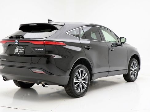 Used 2022 Toyota Venza LE image 8