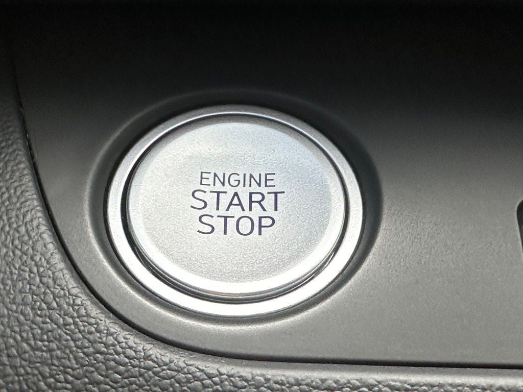 Certified 2023 Hyundai Elantra SEL w/ Convenience Package FWD image 17