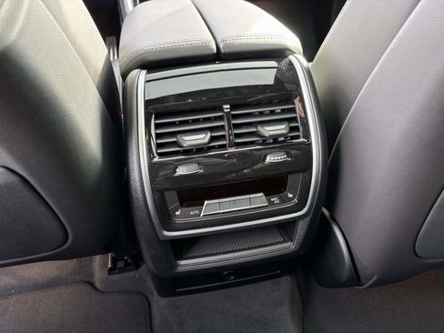 New 2026 BMW X6 xDrive40i w/ Climate Comfort Package image 33