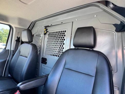 Used 2022 Ford Transit 250 Low Roof RWD image 13
