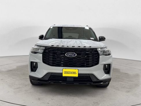 Used 2026 Ford Explorer ST-Line w/ ST-Line Street Pack AWD/4WD image 8