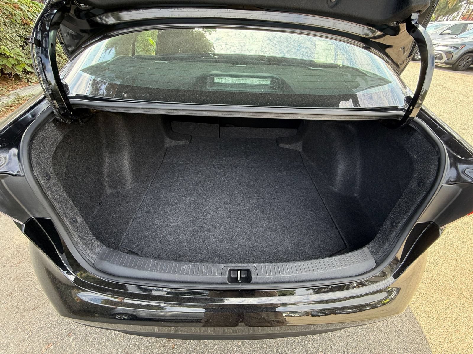 Used 2025 Toyota Corolla LE FWD image 27